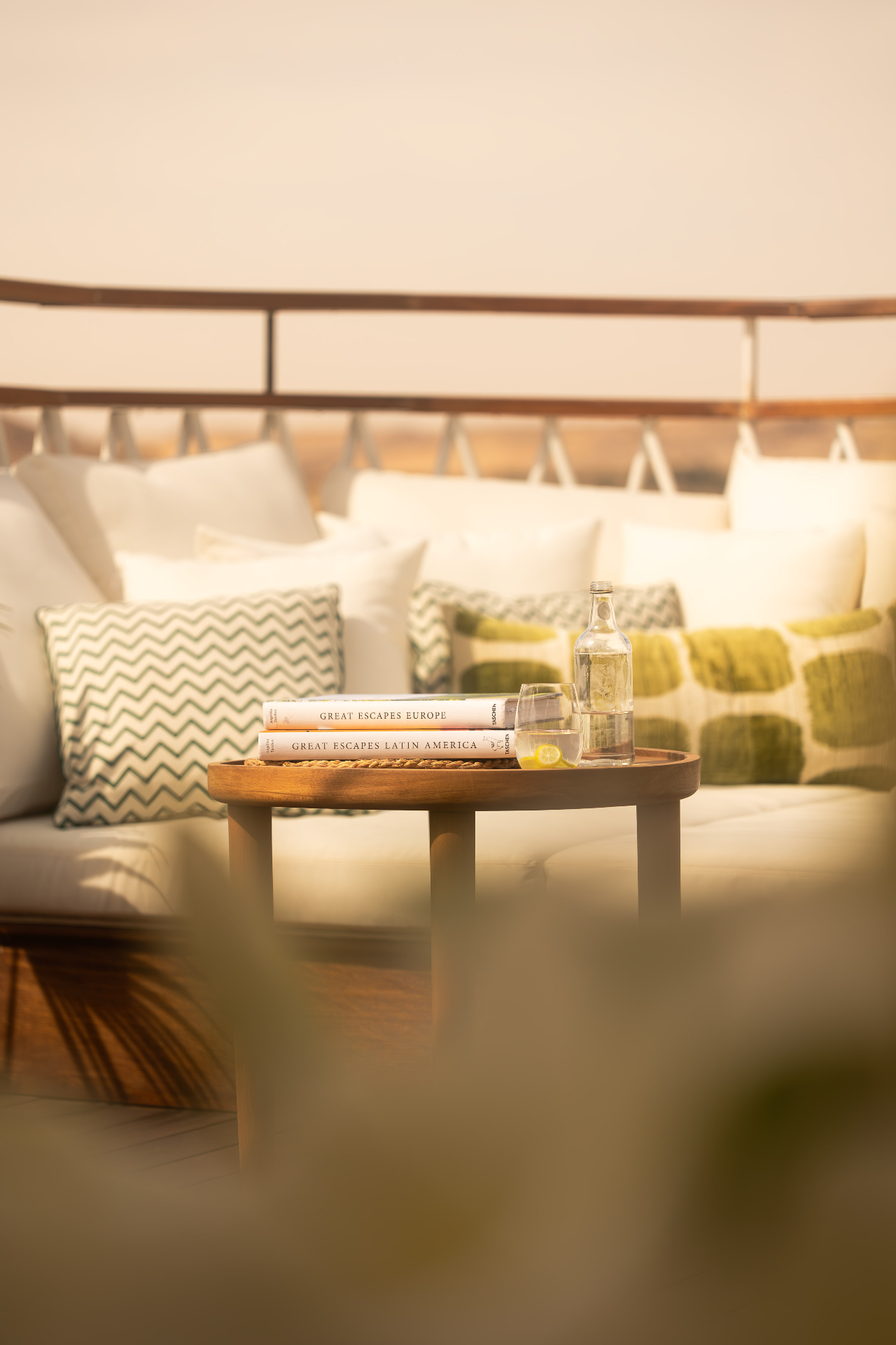 The quiet of the deck